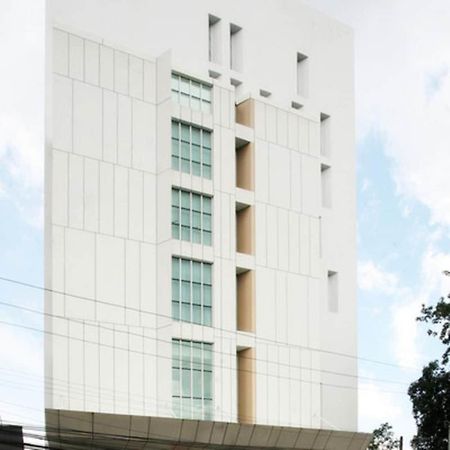 Wyne Hotel Yangon Bagian luar foto