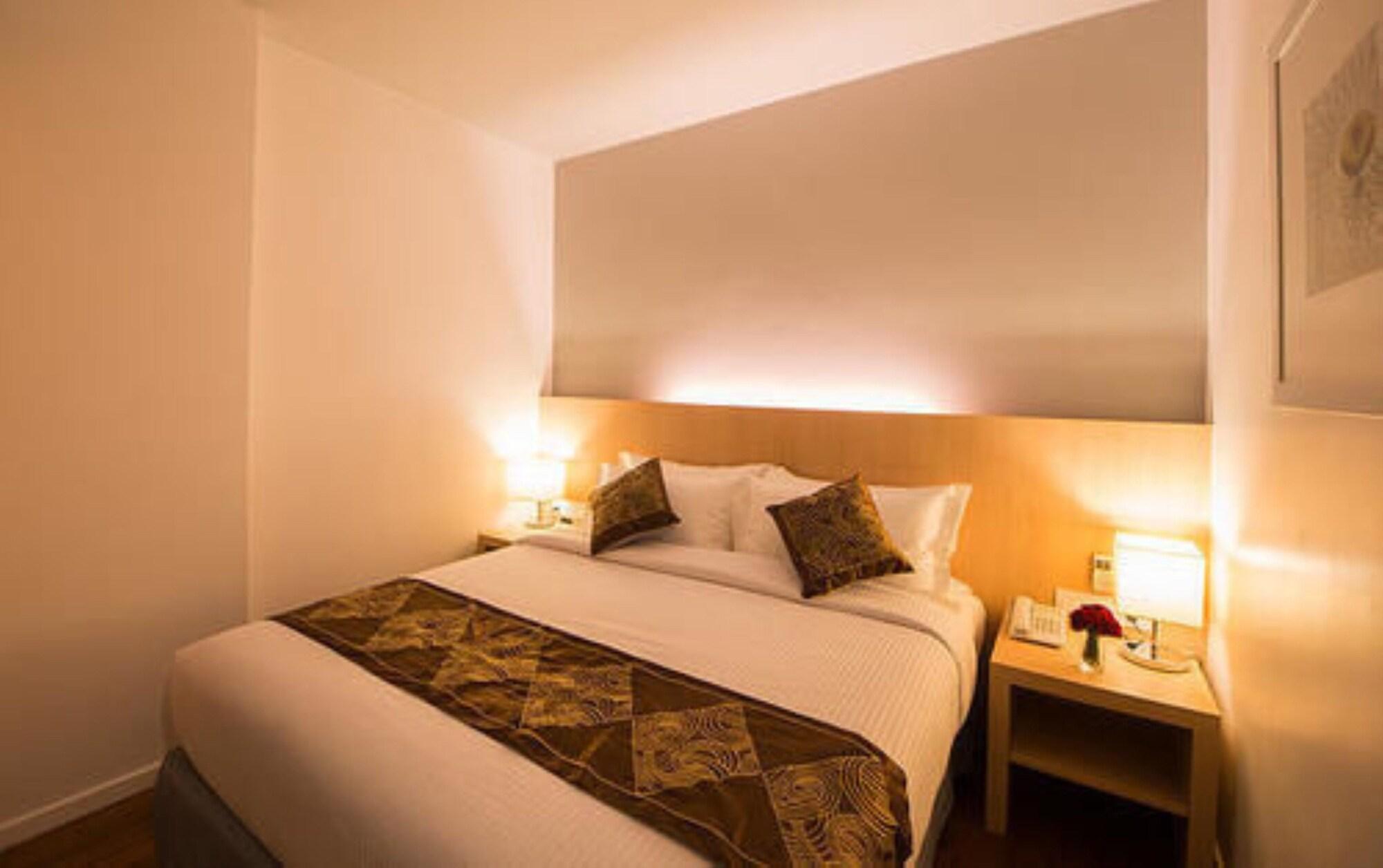 Wyne Hotel Yangon Bagian luar foto