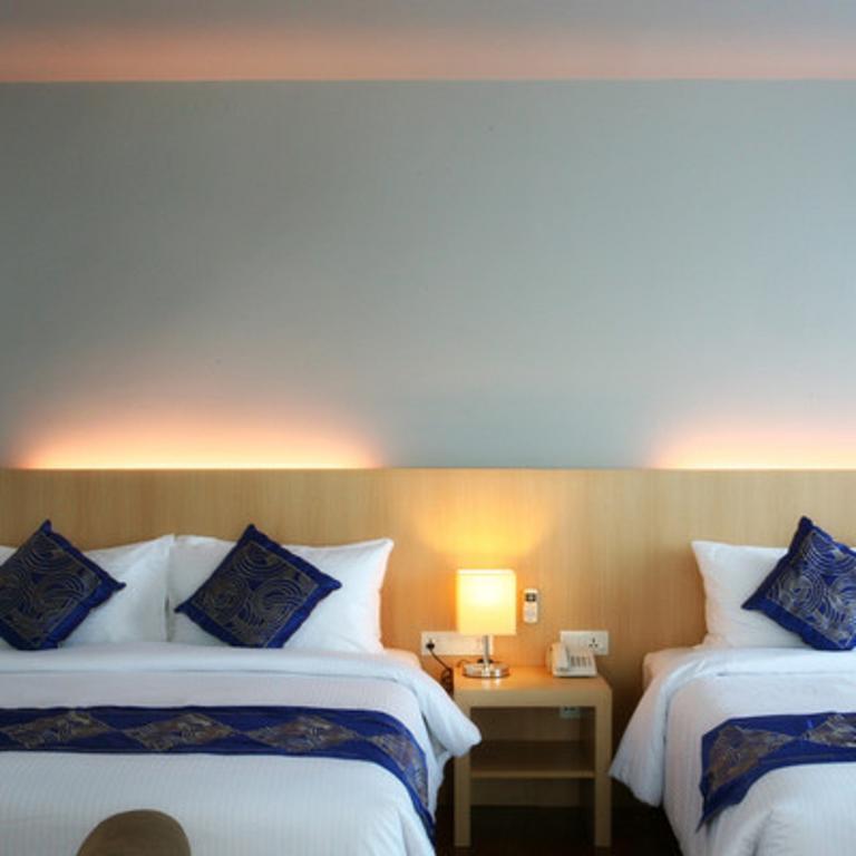 Wyne Hotel Yangon Bagian luar foto