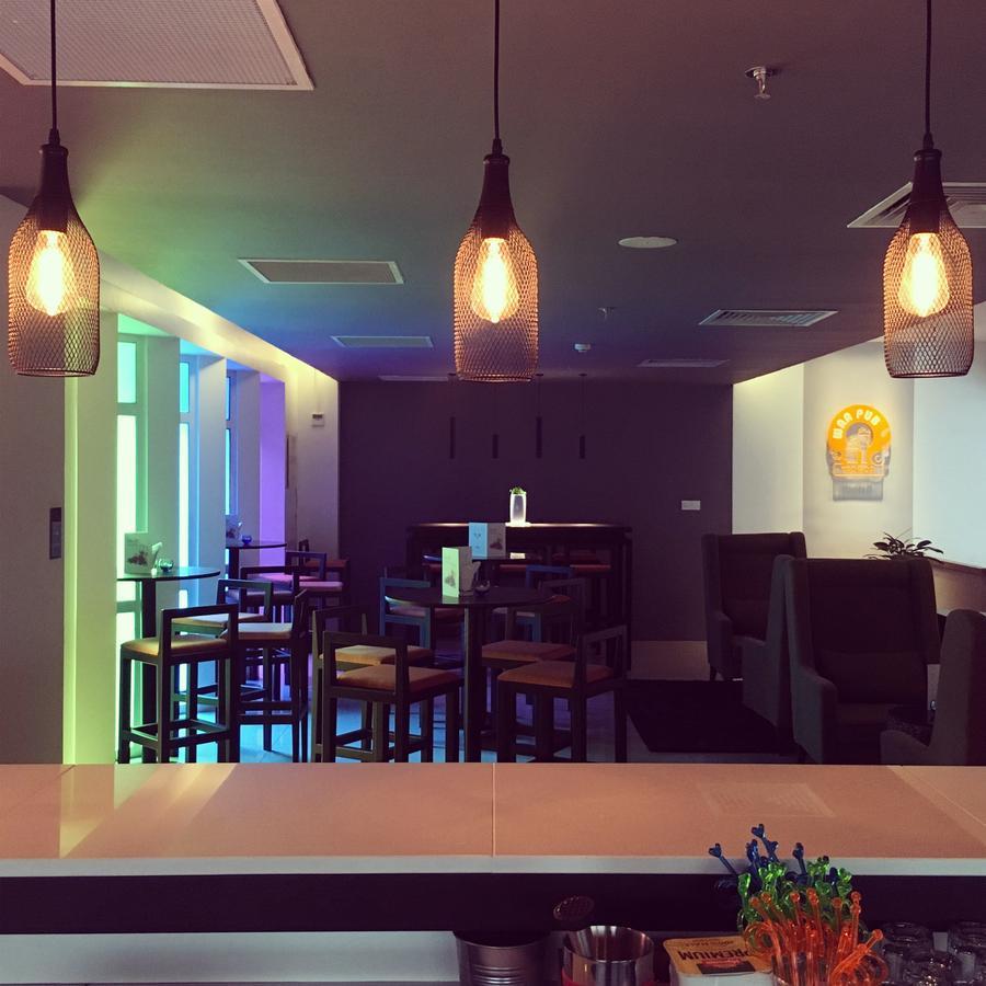 Wyne Hotel Yangon Bagian luar foto